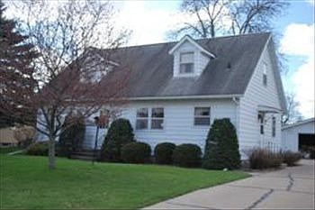 1st image of 117 Hamlin St W