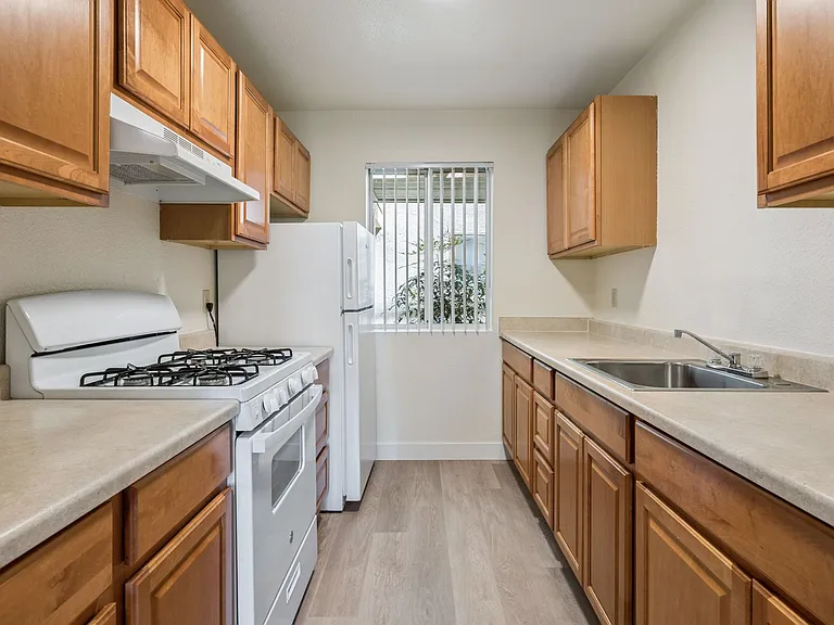 2950 Portage Bay — Photo 57