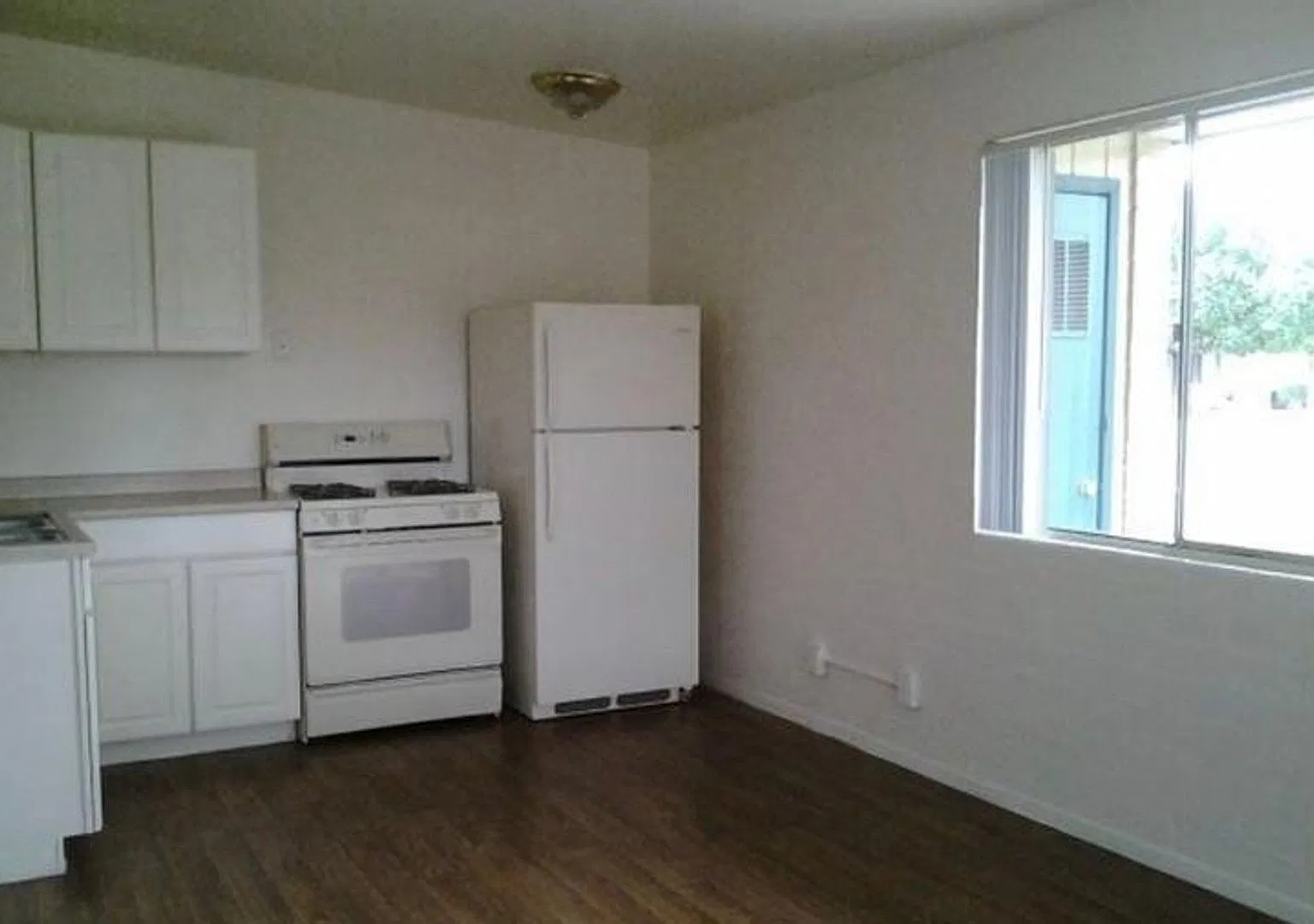 909 S Mariana St — Photo 3
