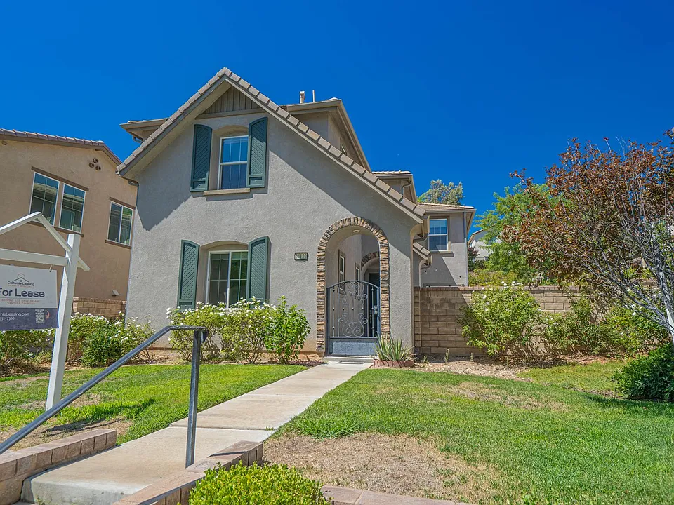 24122 Village Cir