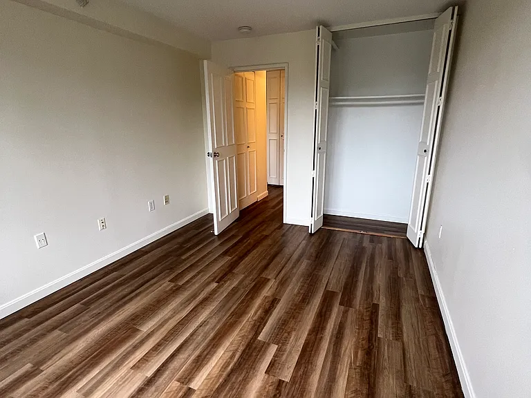 Freeman St — Photo 20
