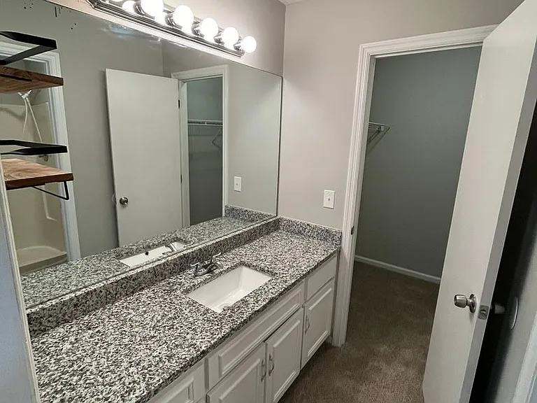 4310 Hart St — Photo 13