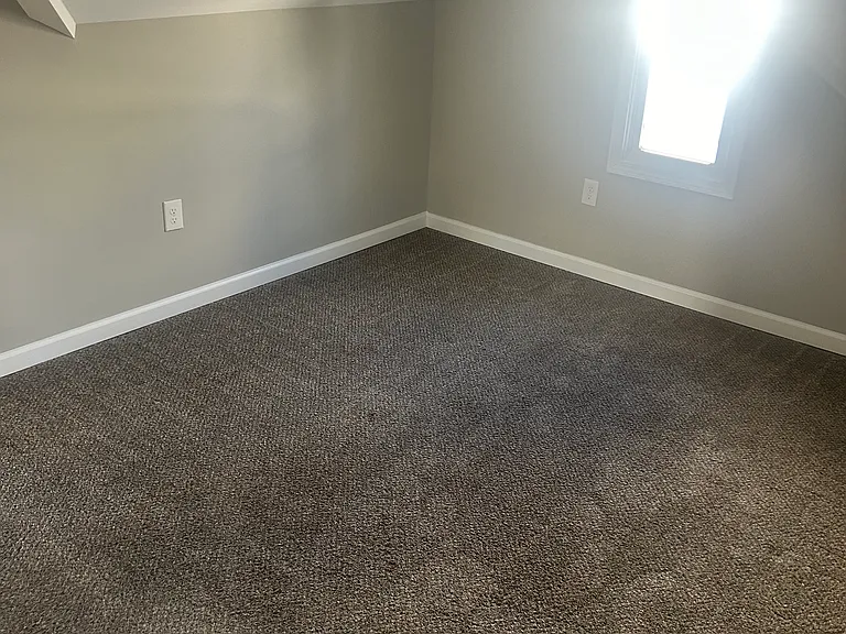 143 S Cliff St — Photo 11
