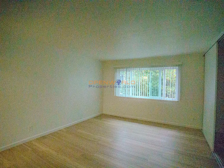414 Bancroft Ave — Photo 16