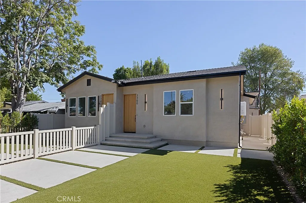 3 bed, 1200 sqft, $3,995 — Photo 1