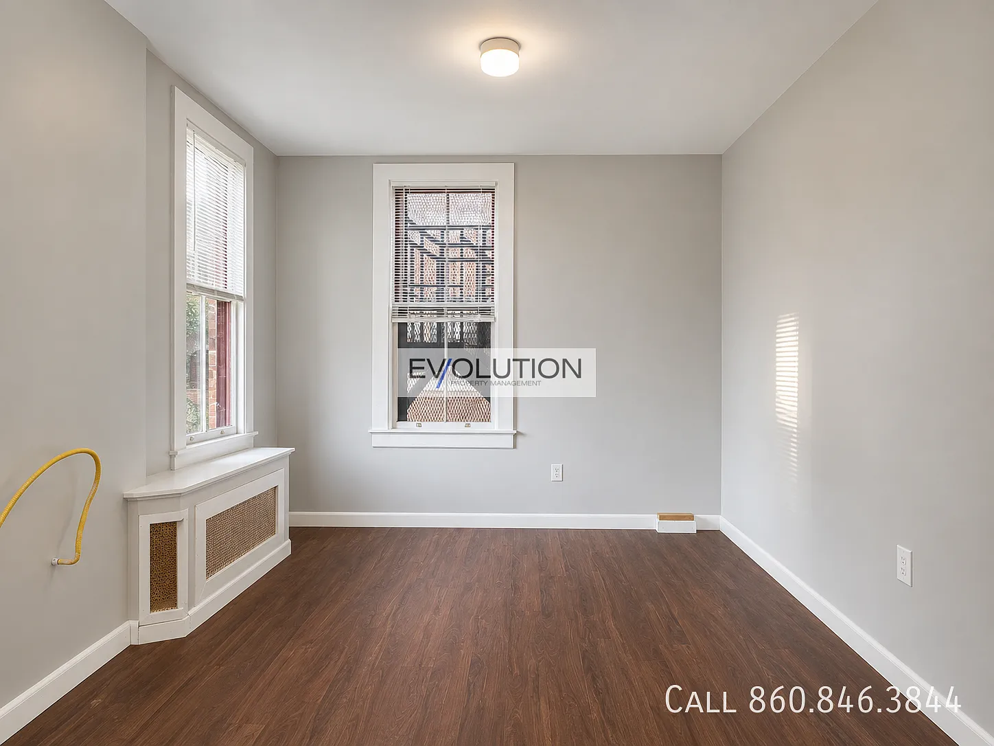 Studio, 300 sqft, $1,300 — Photo 3
