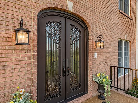 14th image of this home