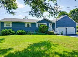 11 Sioux Cir, Bellingham, MA 02019