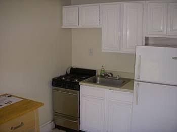 2nd image of 826 Pine St APT 2A