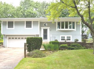 415 Cole Ct, Schaumburg, IL 60193