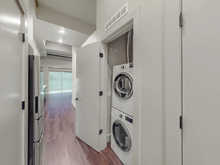 Capitol Hilltop Apartments — Photo 30