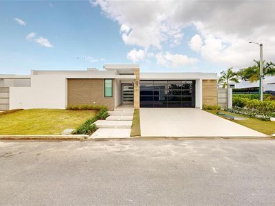 54 Danubio, Bayamon, PR, 00956