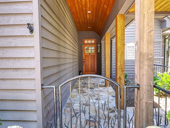 3rd image of 454 Lake Villas Way