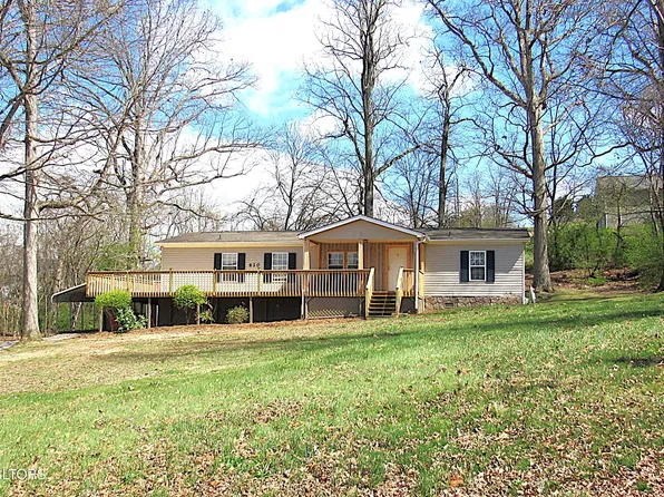 620 Saint Johns Dr #8, Dandridge, TN 37725