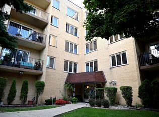 6400 W Belle Plaine Ave APT 205, Chicago, IL 60634