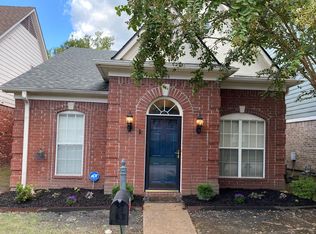 1206 Oak Creek Dr, Collierville, TN 38017