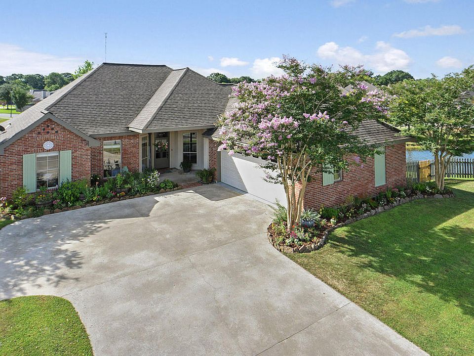 1st image of 205 Meadow Lake Dr