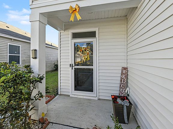 2nd image of 107 Woodvine Way
