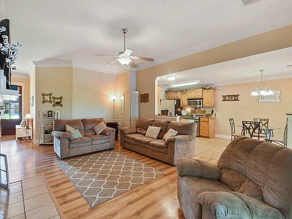 3rd image of 138 Country Garden Ln