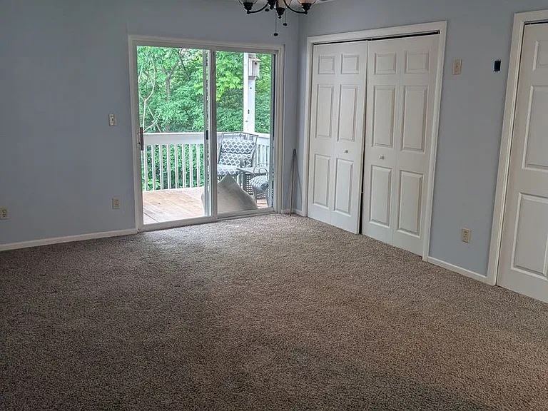 22 Royal Oak Dr — Photo 11