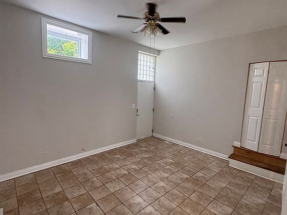 4th image of 2101 S Marshall Blvd #1F