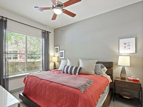 4th image of 271 S Downing St #312