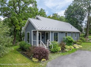 10 Huntington Rd, Rhinebeck, NY 12572