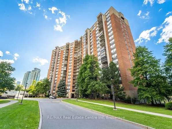 20 Mississauga Valley Blvd #1204, Mississauga, ON L5A 3S1
