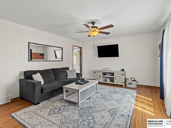 3rd image of 7326 S 69th St
