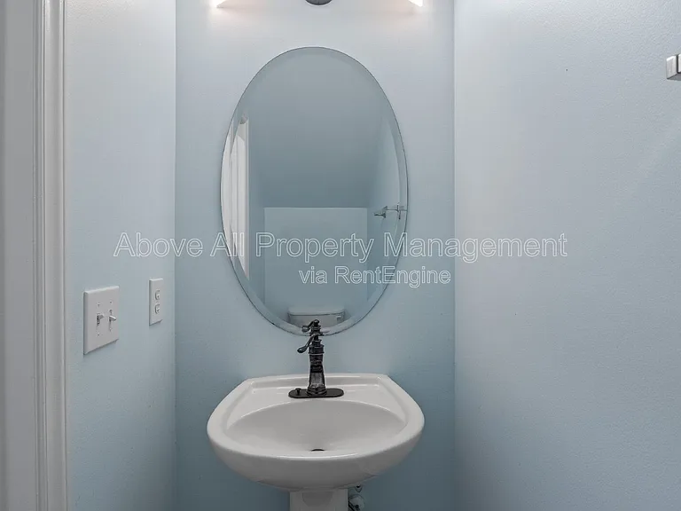 400 Berlin Way — Photo 21