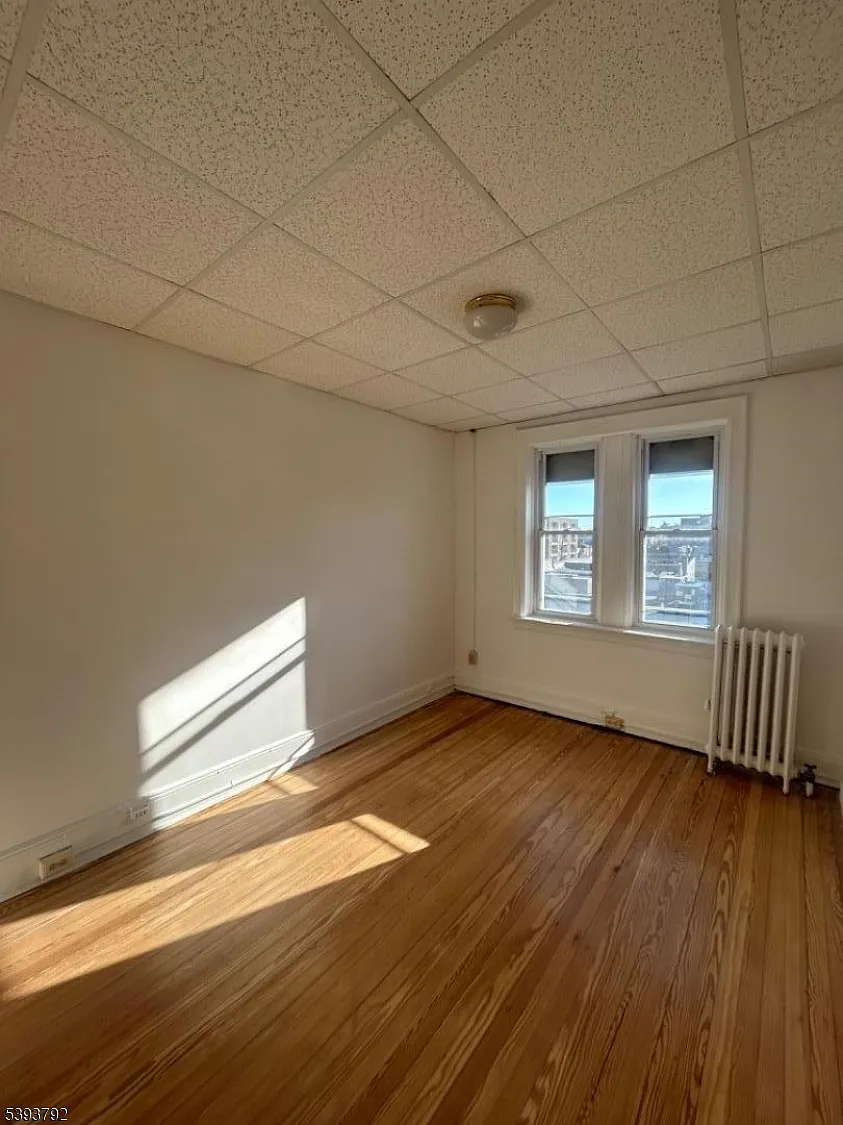 1 bed, 1.0 bath, $1,700 — Photo 3
