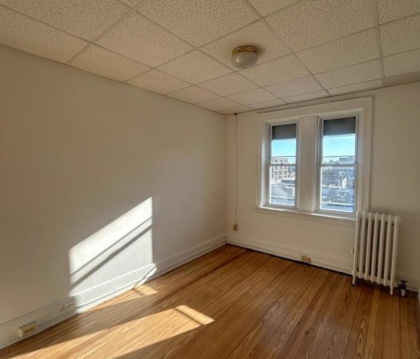 Building Photo 3