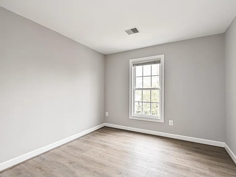 43045 Golf View Dr — Photo 35