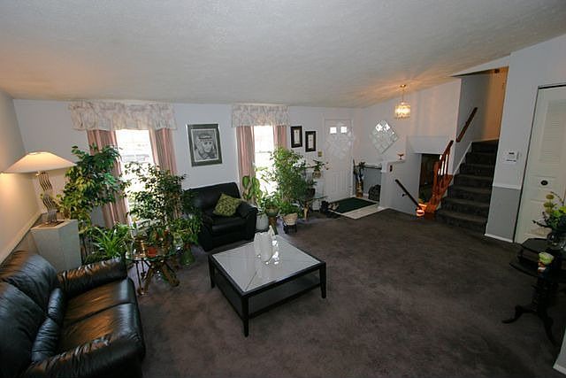 2nd image of 7734 Harmans Rd