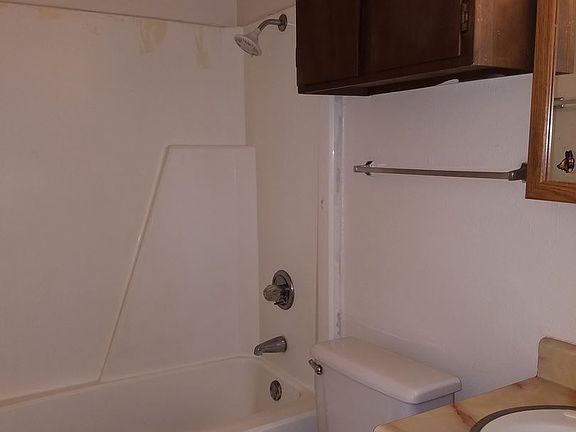 2nd image of 603 Maurice St APT B