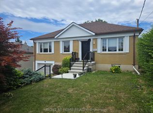 12 Hawkins Dr, Toronto, ON M6M 2W6