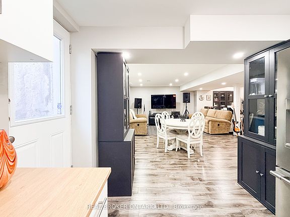 5th image of 135 Goodwin Cres #Basement