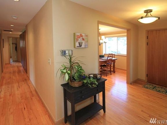 5th image of 815 S 295th Pl