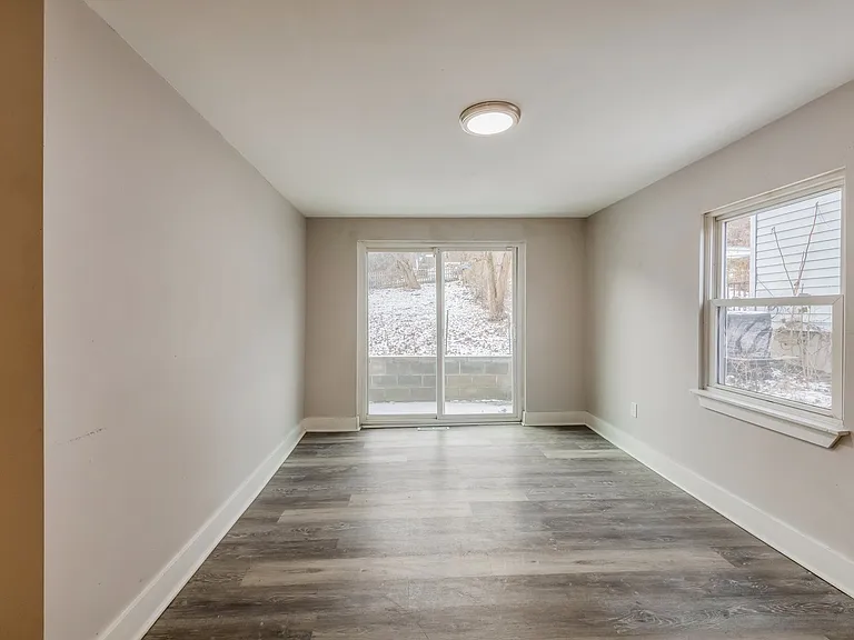 1194800_019_living_room_13500898.jpg