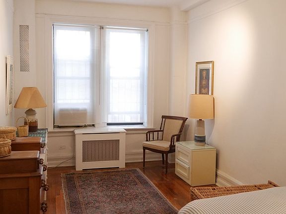 5th image of 545 W 111th St APT 9L