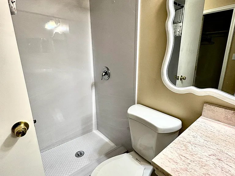 39 Waltham E #B — Photo 4