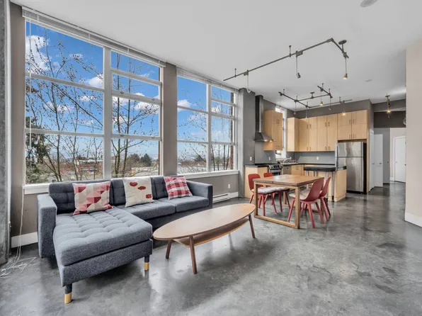 2635 Prince Edward St #412, Vancouver, BC V5T 4V7