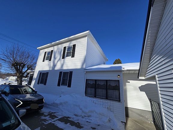 4th image of 54 Beach St