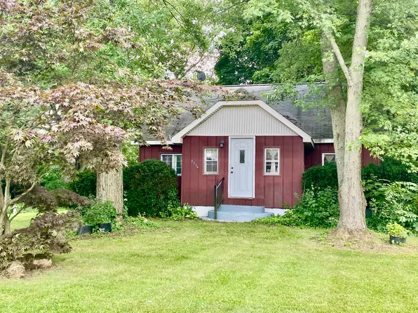 8234 Calvin Rd, Battle Creek, MI 49017