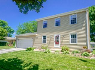 1807 Haymarket Rd, Waukesha, WI 53189