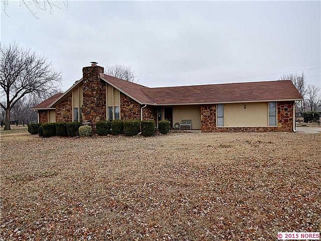 1st image of 10912 Canyon Oaks Cir