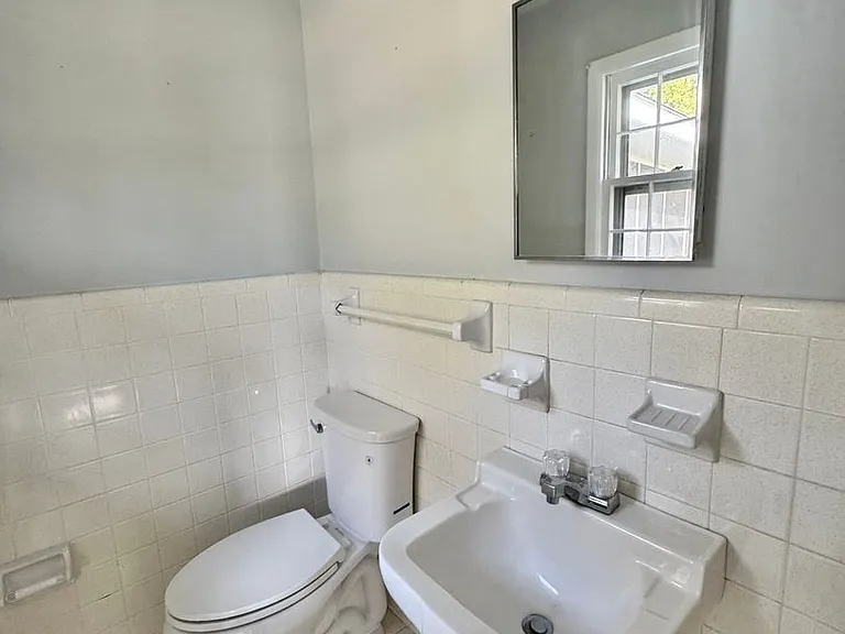 275 Sharon Ln — Photo 10
