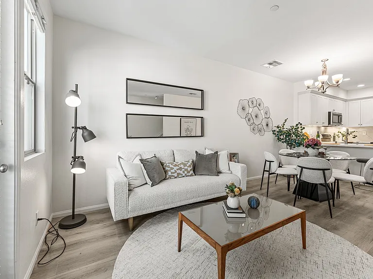 503 S Brea Blvd #18 — Photo 23