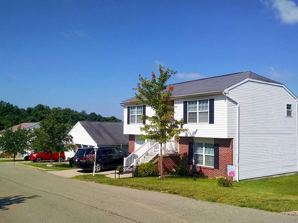 Briarwood Place Street View