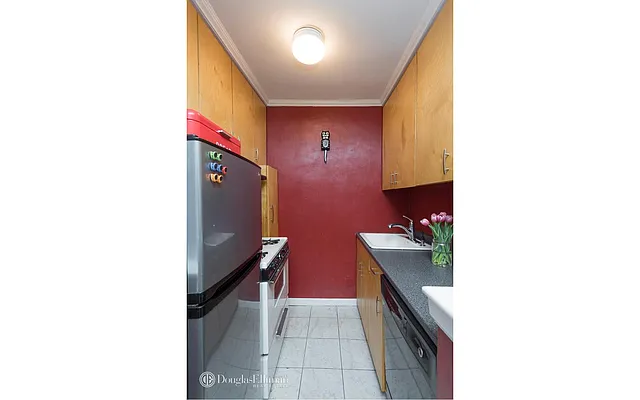 Sold by Douglas Elliman | media 3